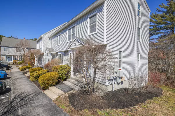 South Portland, ME 04106,60 Gary L Maietta Pkwy #20