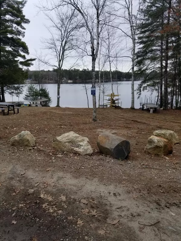 Waterboro, ME 04030,40 Betty LN