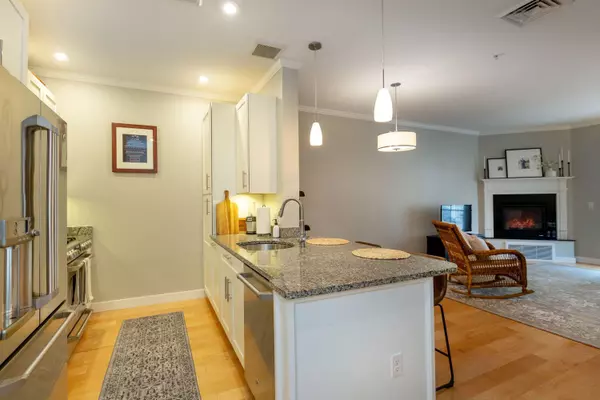 Portland, ME 04101,15 Middle ST #310