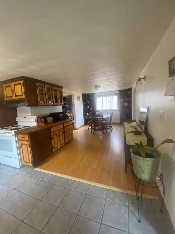 Pittston, ME 04345,689 Whitefield RD