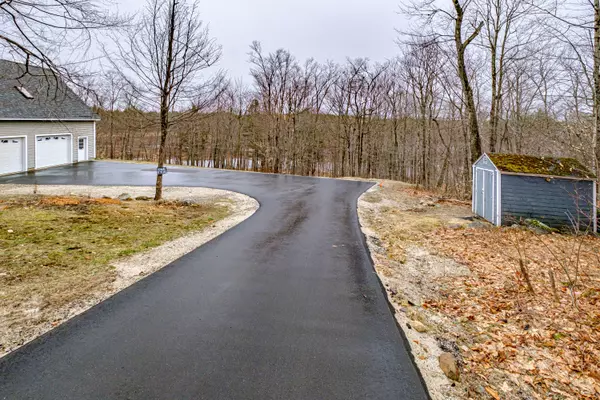 Gray, ME 04039,11 Hayes DR