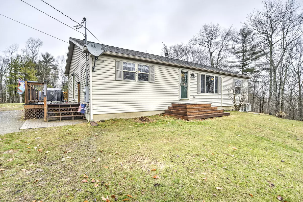 Whitefield, ME 04353,84 Marine LN