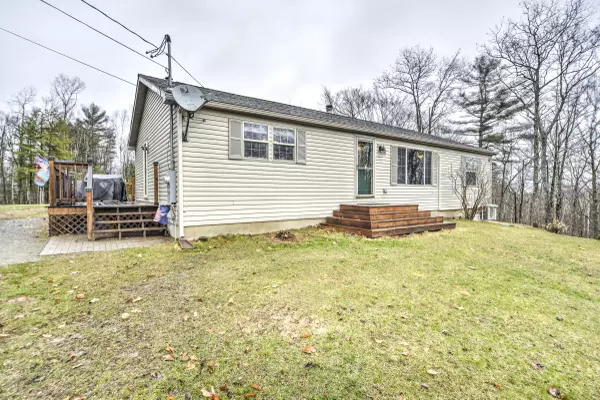 84 Marine LN, Whitefield, ME 04353