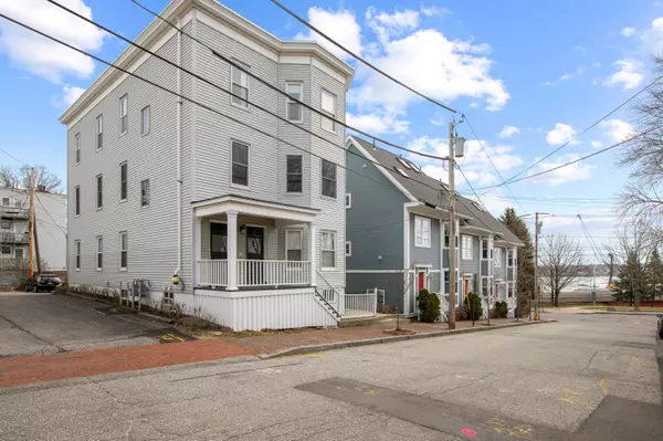33 Tyng ST #3, Portland, ME 04102