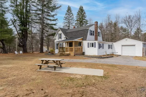 Topsham, ME 04086,121 Whitehouse Crossing RD