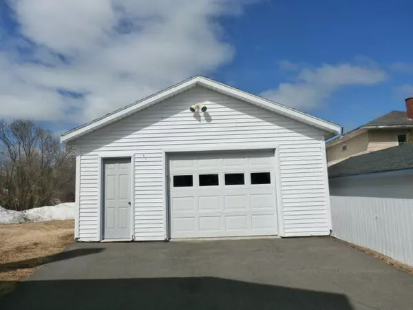 Grand Isle, ME 04746,5 Cremerie ST