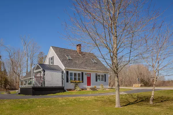 64 Erin ST, Thomaston, ME 04861