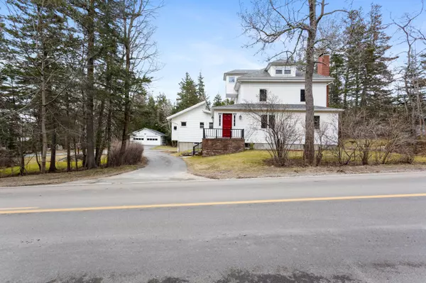 254 Harbor DR, Tremont, ME 04653