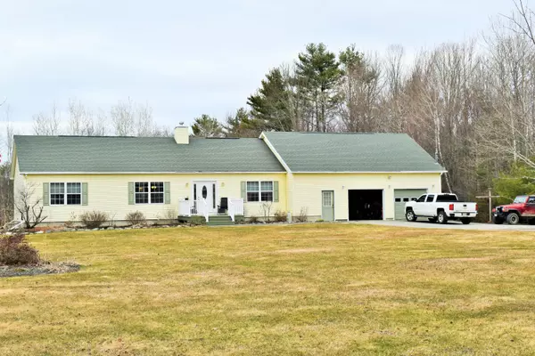 Saint Albans, ME 04471,22 South Cooley Road