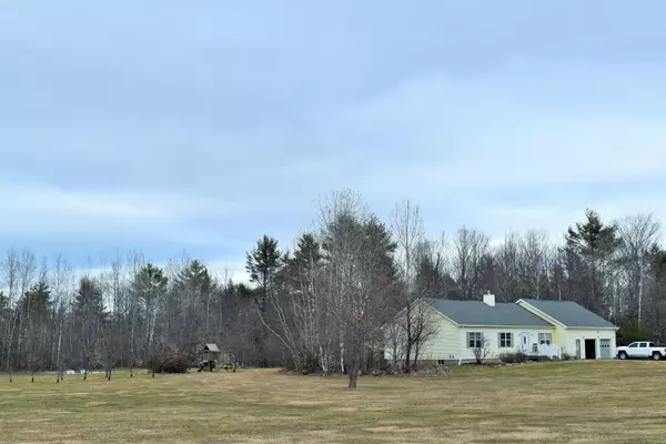 Saint Albans, ME 04471,22 South Cooley Road