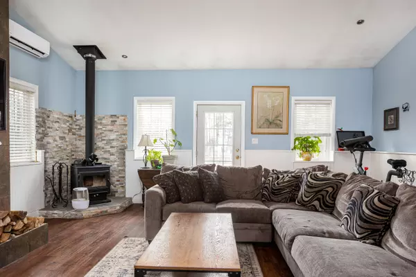 New Gloucester, ME 04260,446 Intervale RD