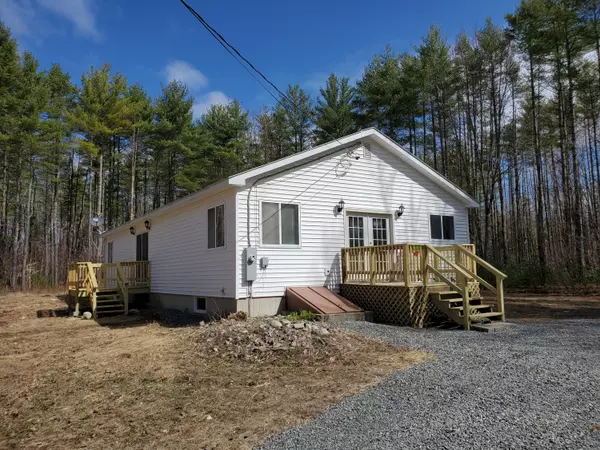 Saint Albans, ME 04971,46 Snow RD