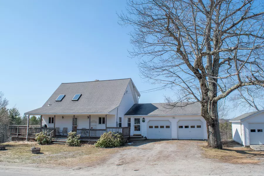 157 West RD, Chesterville, ME 04938