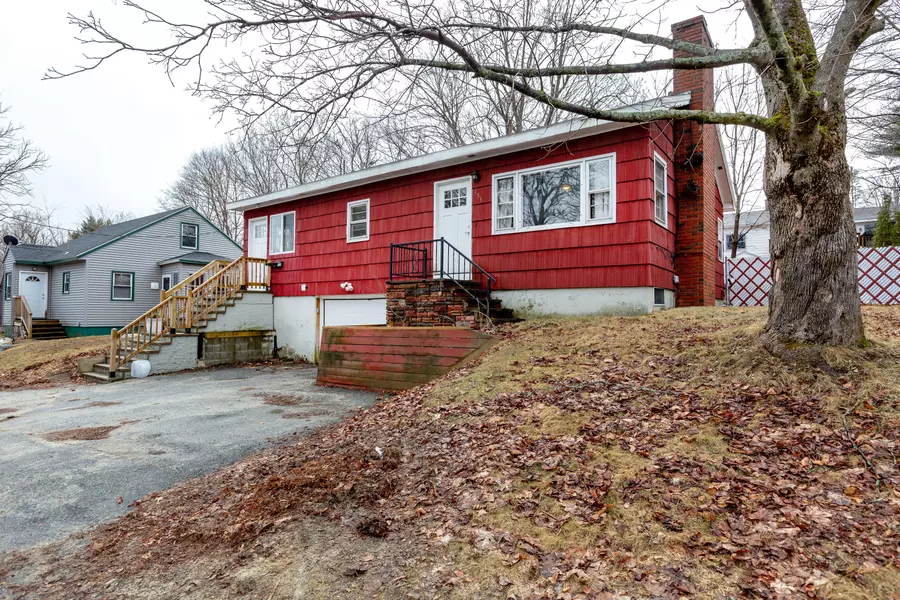 153 Highland AVE, Lewiston, ME 04240