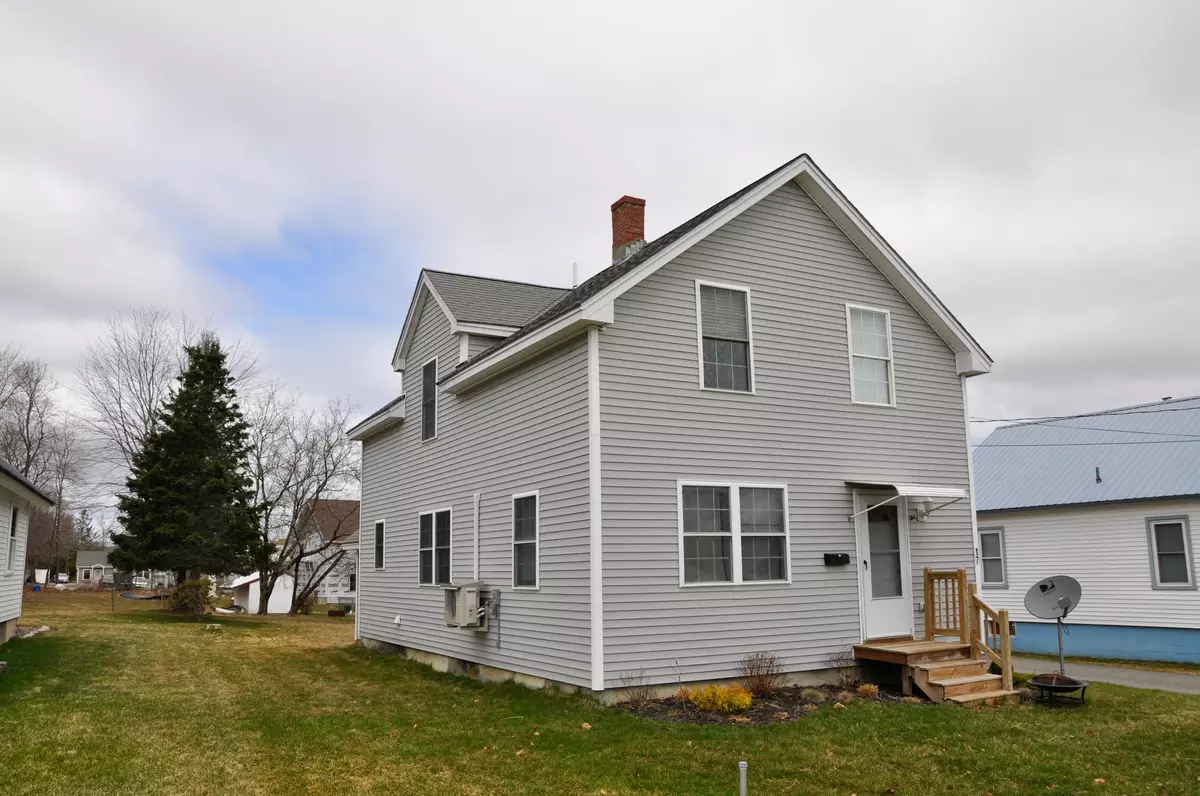 Old Town, ME 04468,17 Highland AVE