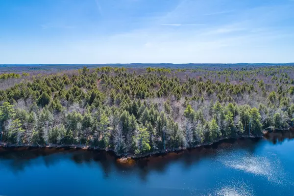 Litchfield, ME 04350,75 Loon Pond Lane LN