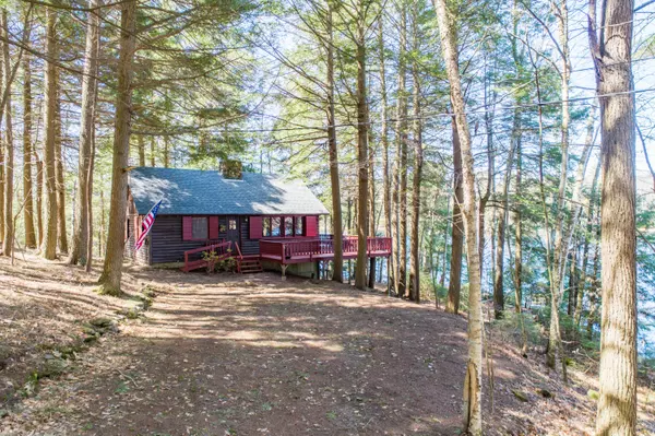 75 Loon Pond Lane LN, Litchfield, ME 04350