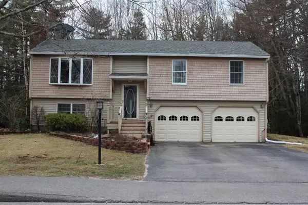 Topsham, ME 04086,12 Patricia DR