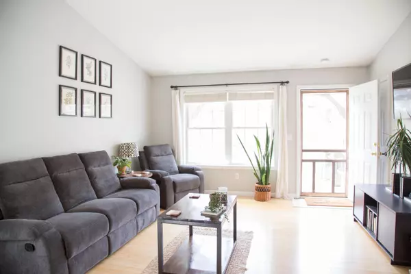 Sidney, ME 04330,11 Meadow DR