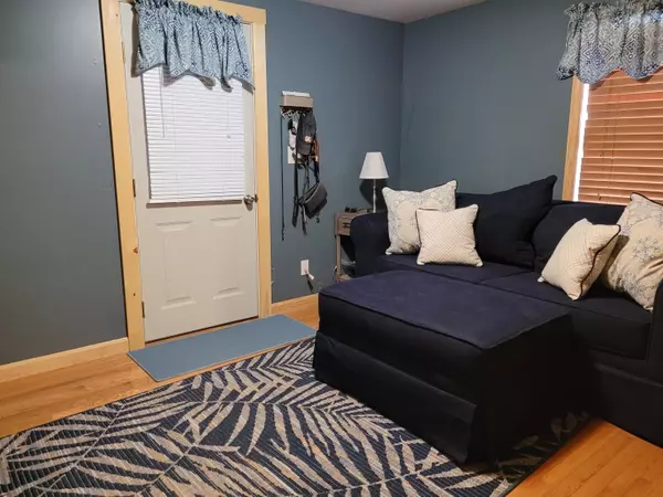 Waterville, ME 04901,21 Central AVE