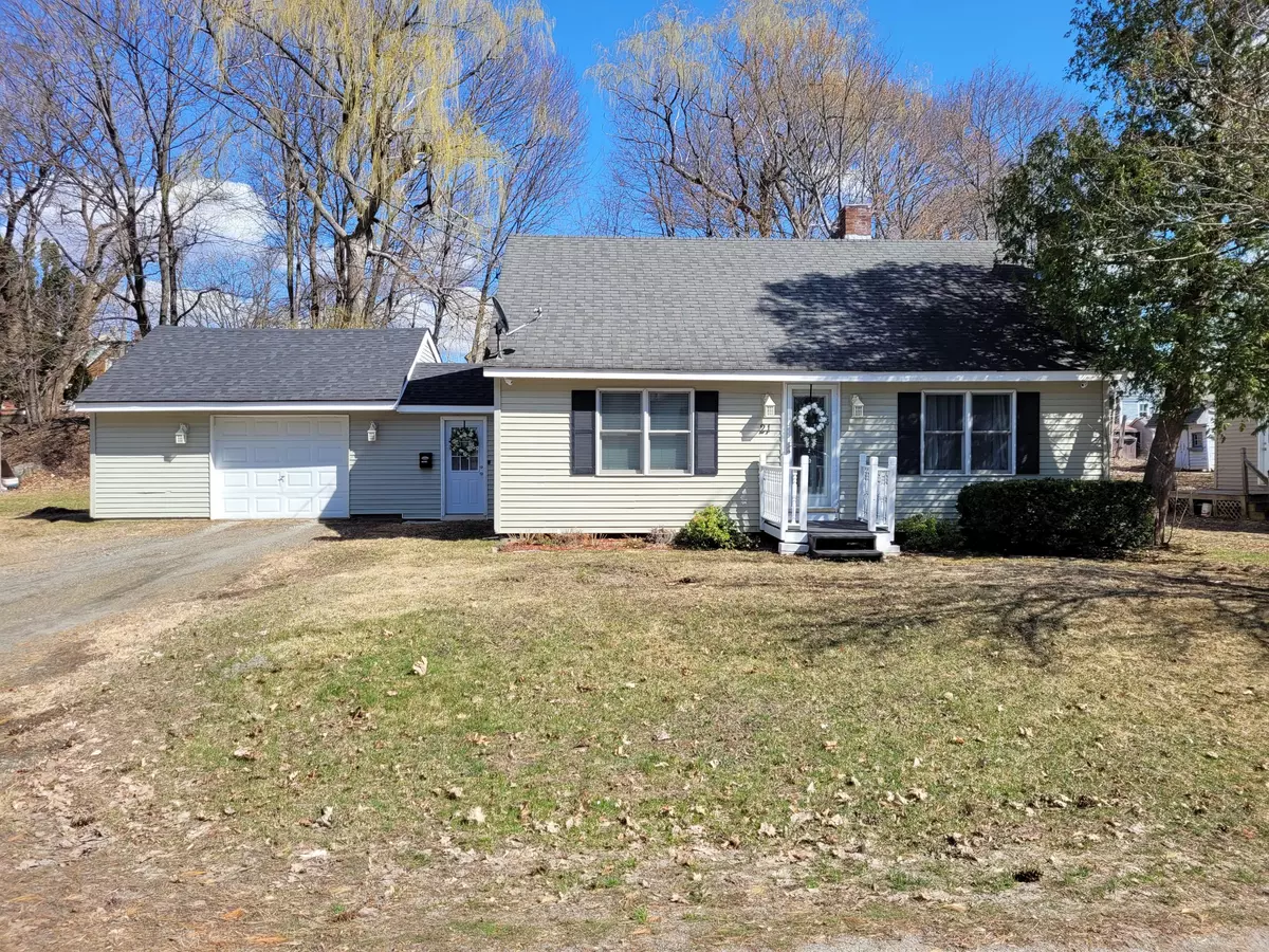 Waterville, ME 04901,21 Central AVE