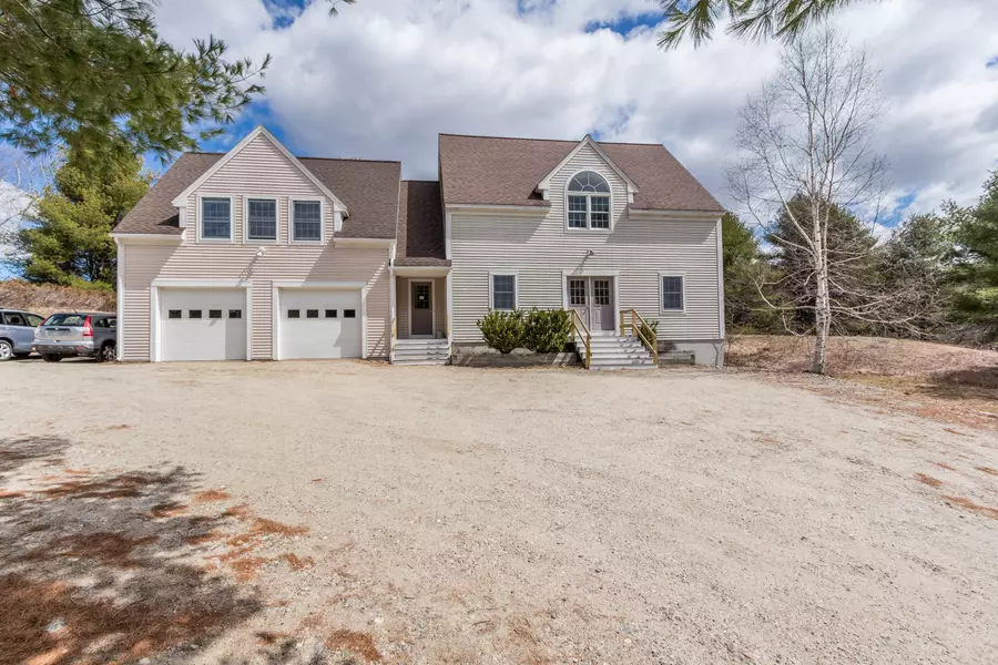 383 Hallowell RD, Pownal, ME 04069