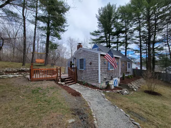 Winterport, ME 04496,15 Whig ST