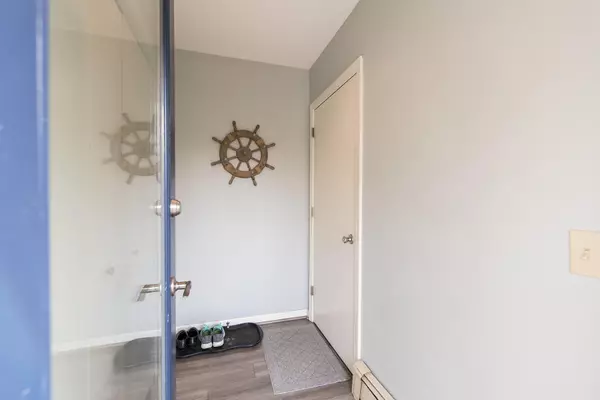 Portland, ME 04102,401 Brighton AVE #4