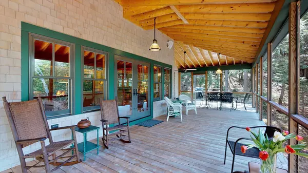 Freeport, ME 04032,3 Piebald PT