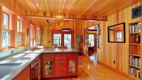 Freeport, ME 04032,3 Piebald PT