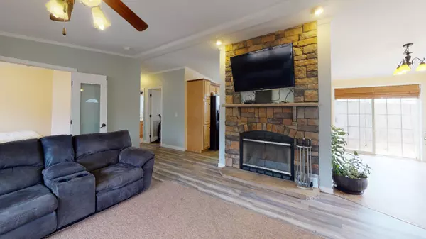 Pittston, ME 04345,311 Palmer RD