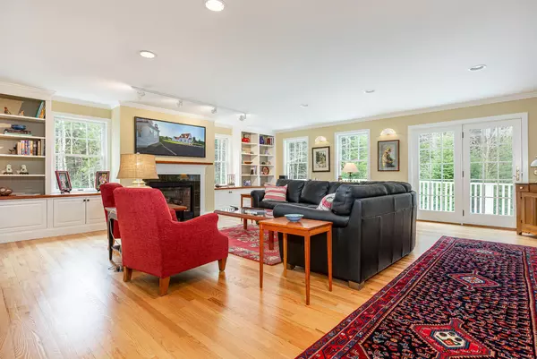 1 Arrowhead Ridge RD, Freeport, ME 04032