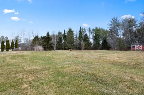 Hampden, ME 04444,51 Papermill RD