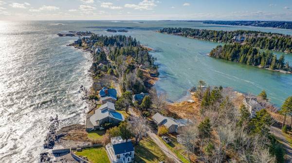 402 Long Point RD, Harpswell, ME 04079