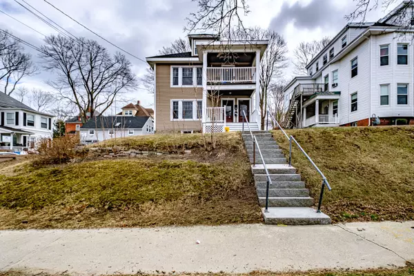 196-198 Dartmouth ST, Portland, ME 04103