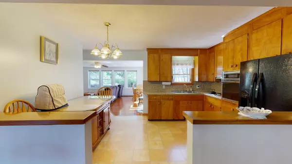 Lisbon, ME 04252,27 Addison ST