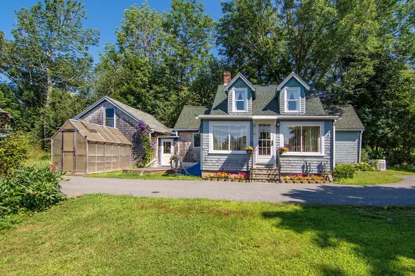 Blue Hill, ME 04614,48 Ellsworth RD