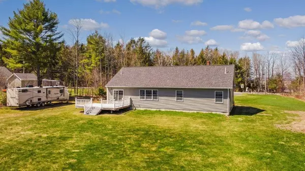 Mount Vernon, ME 04352,1423 North RD