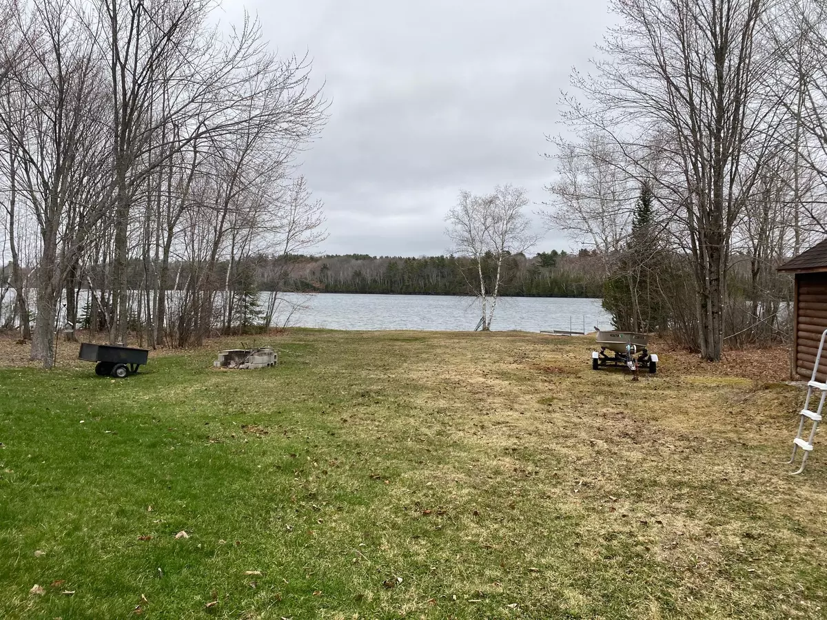 Saint Albans, ME 04971,1031 Dexter RD