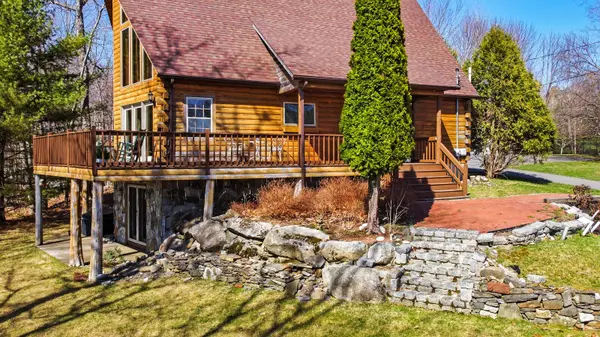 Sidney, ME 04330,76 Poppy LN