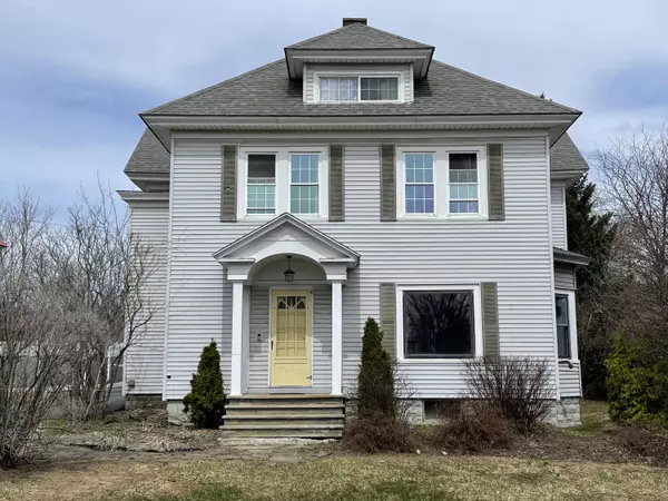 22 Park ST, Presque Isle, ME 04769