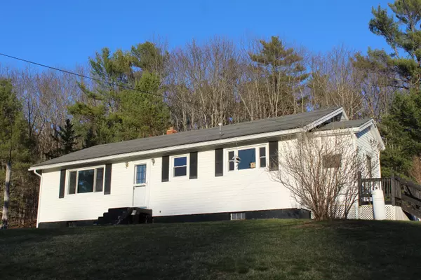 1114 River Rd, Orrington, ME 04474