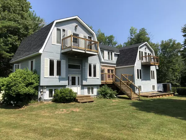 Palmyra, ME 04965,264 Lang Hill RD