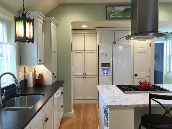 804 Stevens AVE, Portland, ME 04103