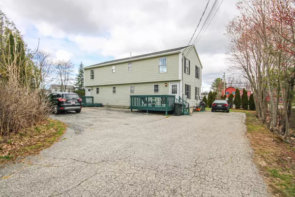 Saco, ME 04072,1R Colonial DR