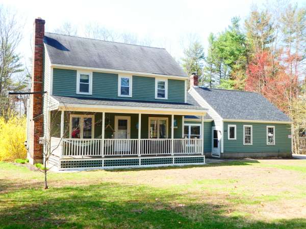 22 Woodland RD, Gorham, ME 04038