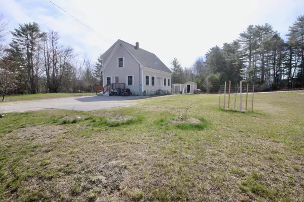 19 Morse Brook DR, Paris, ME 04281