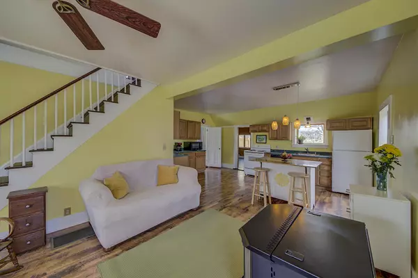 Thomaston, ME 04861,66 Beechwood ST