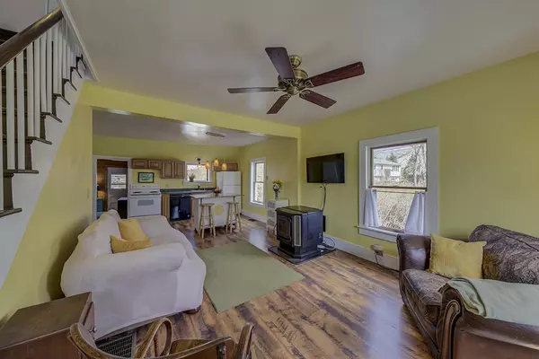 Thomaston, ME 04861,66 Beechwood ST