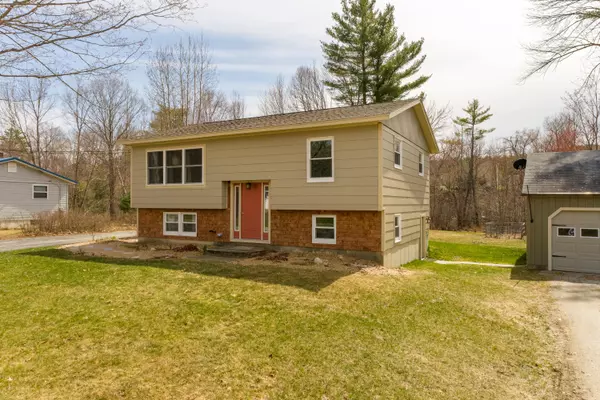 36 Smith ST, West Paris, ME 04289